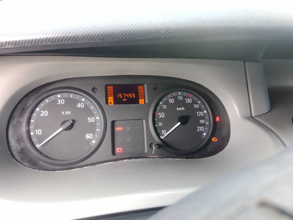 продам renault trafic 2.0 dci