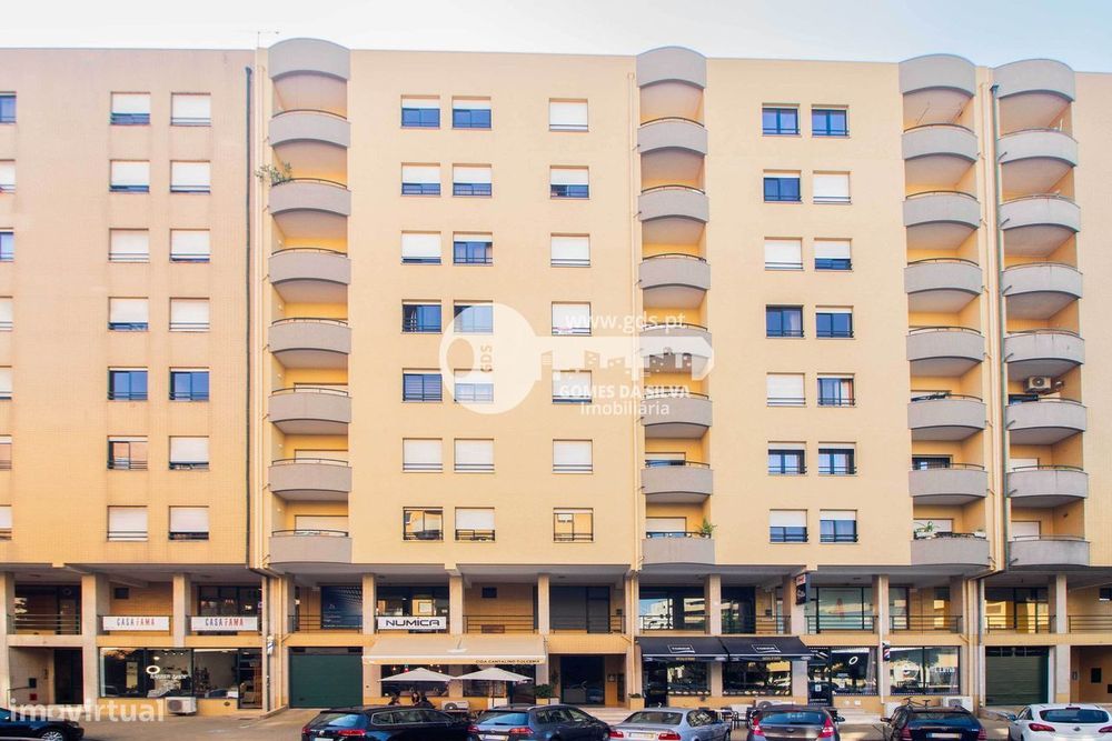 Apartamento T3 na Rua Cónego Rafael Alvares Costa