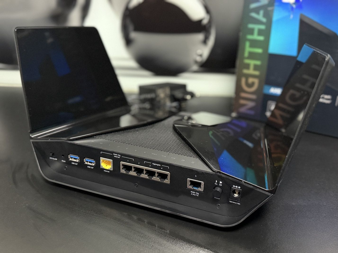 Бездротовий маршрутизатор (роутер) Netgear Nighthawk RAXE500
