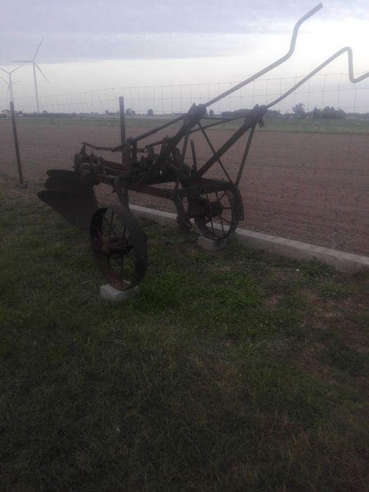 zabytkowy pług PCW 3 do ursus c 45 kopaczka rusztowa tek