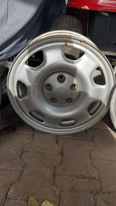 Rav4 felgi stalowe 16,  rozstaw 114.3