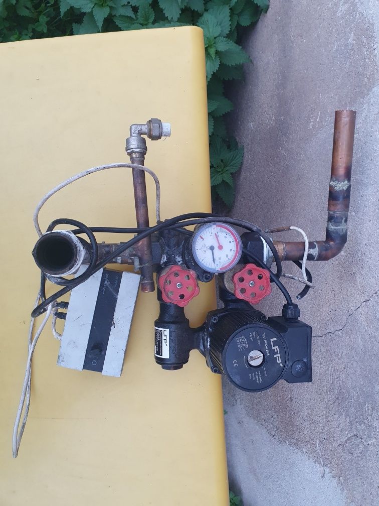 Pompa c.o z regulatorem