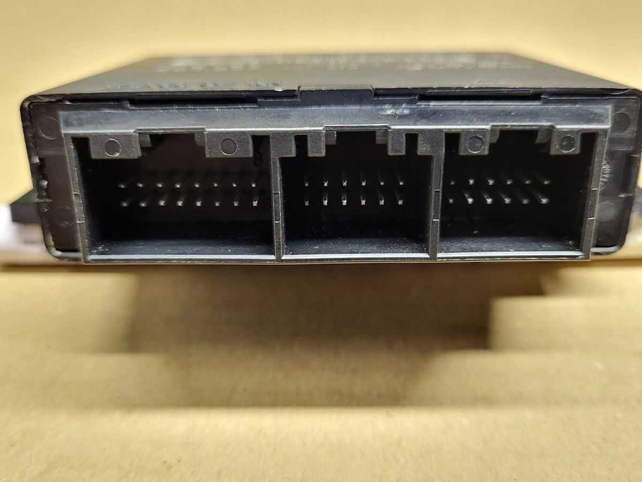 Audi A8 D3 sterownik PDC , moduł parkowania - C .