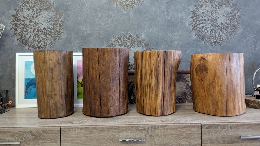 Пеньки столики стільці