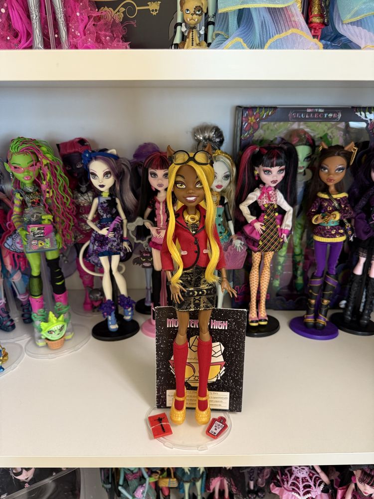 Куклы Монстер хай Monster high Lps лпс Дракулаура Клодин Лагуна Клодия