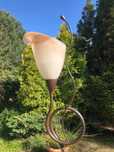 Elegancka Lampa metalowa, kwiatowy klosz