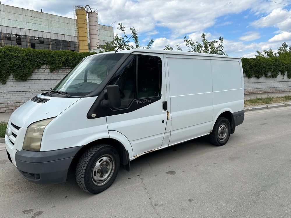 Ford Transit 2008 року обʼєм 2,2 дізель