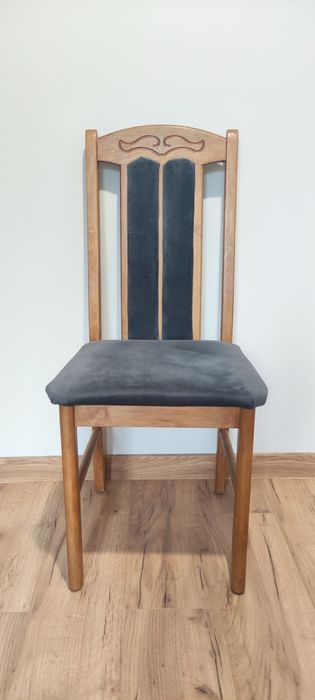 Krzesła drewniane
