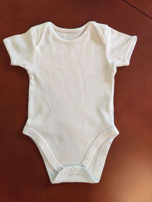 Body niemowlęce z krótkim rękawem George rozmiar 62 - 68