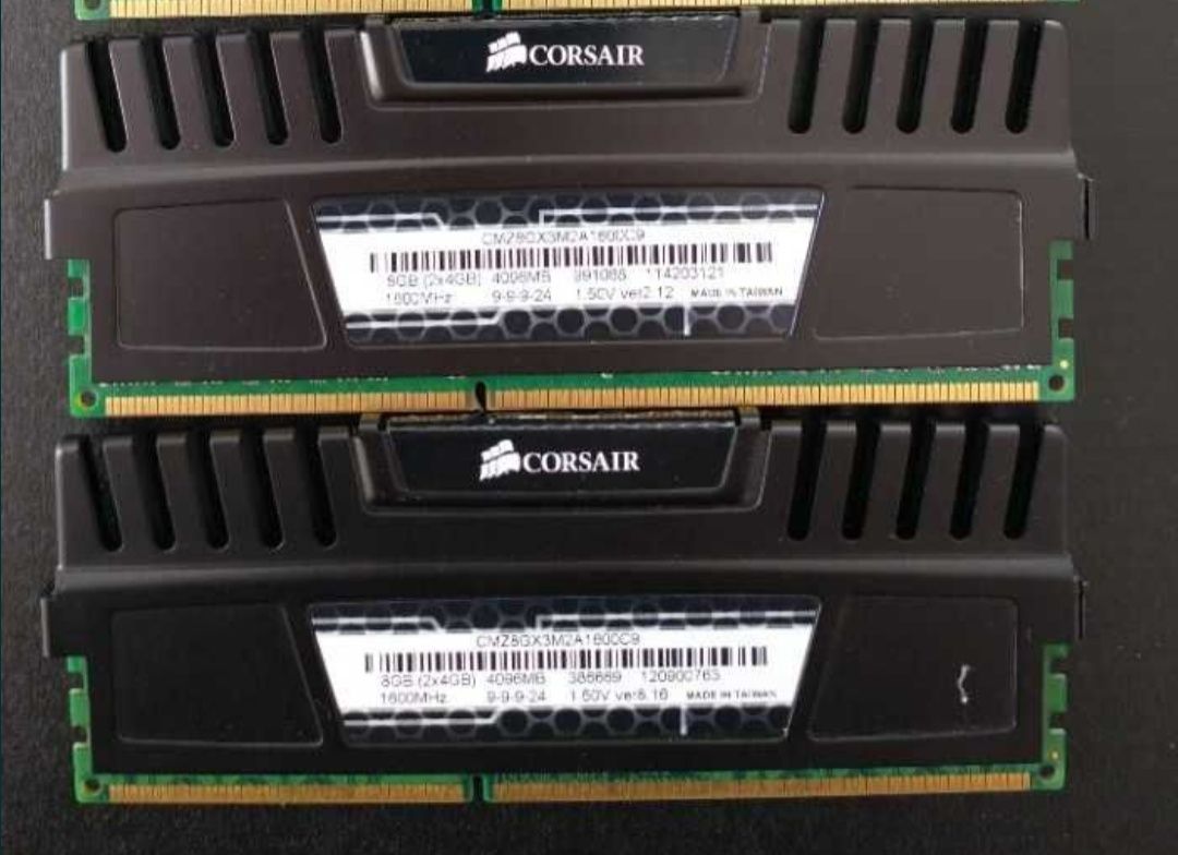 Corsair Vengeance 8GB (2x4GB) 1600MHz XMP DDR