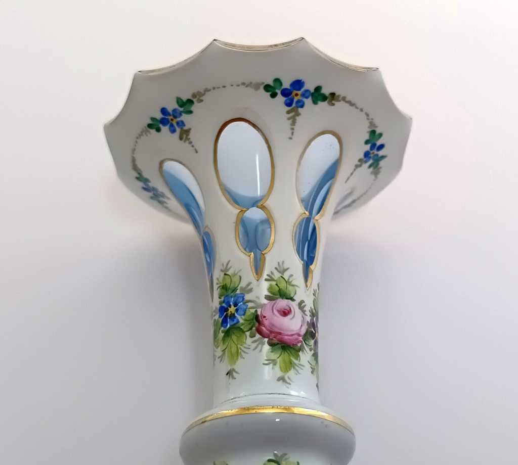 Wazon ze szkła dwuwarstwowego barwionego - Moser Bohemia - XIX wiek