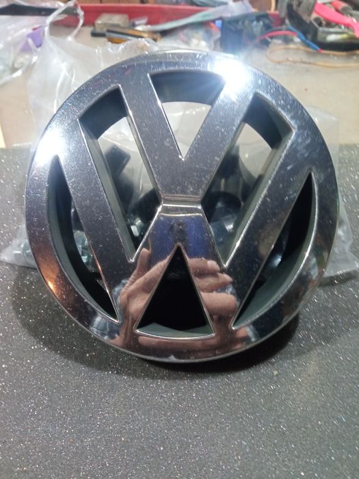 Знак-емблема VW sharan