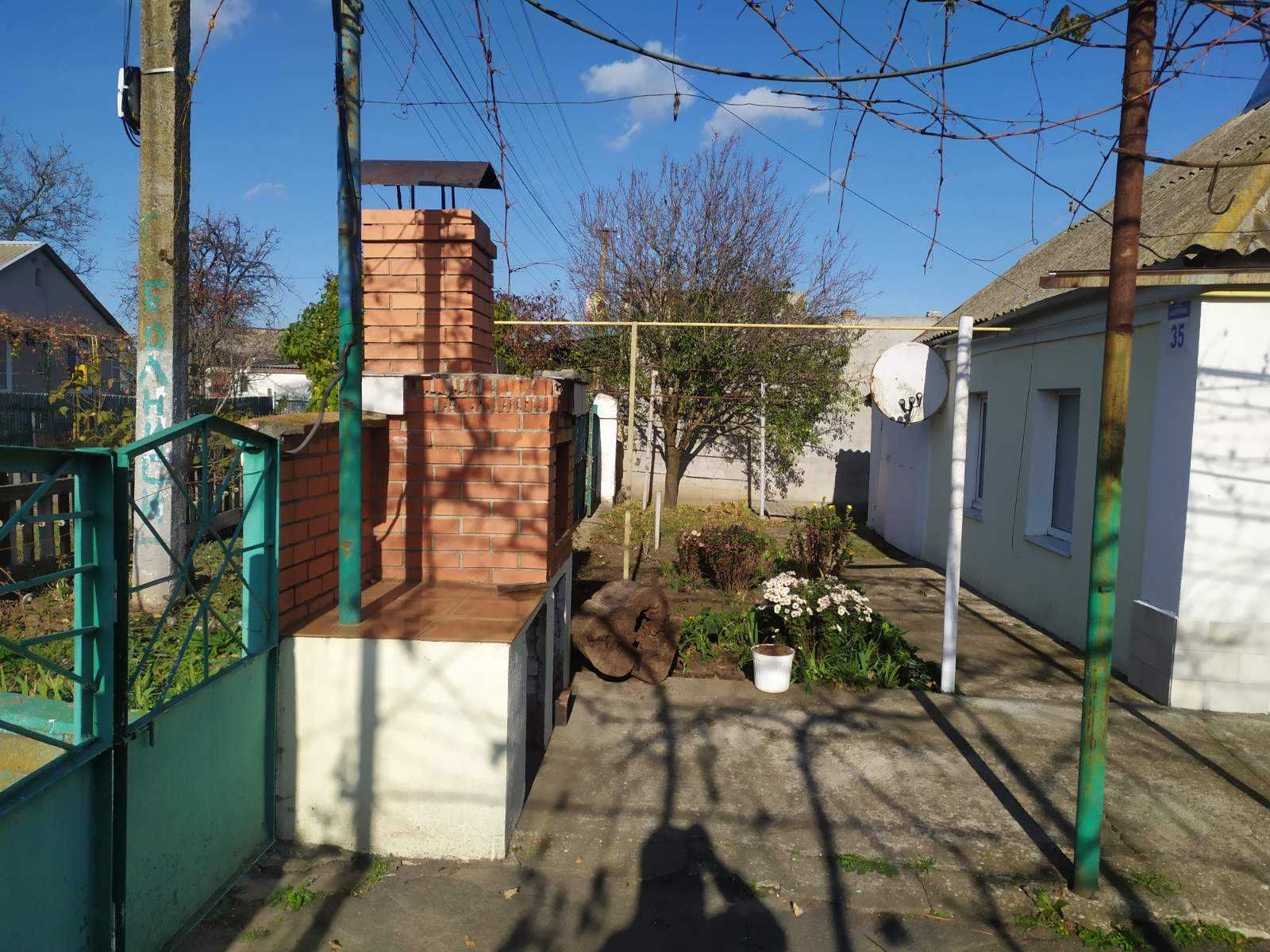 Хороший жилой дом с удобствами, участком, 18 км. от пос. Котовского