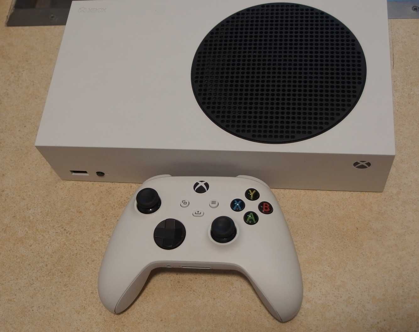 Konsola XBOX series S 512GB + pad