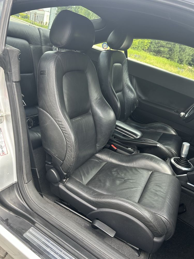 Audi TT//1.8 Turbo//180KM//S-line//Skóry//Bose//Zarejstrowana!!