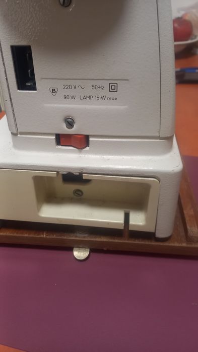 Maszy do szycia Łucznik 877 walizkowa