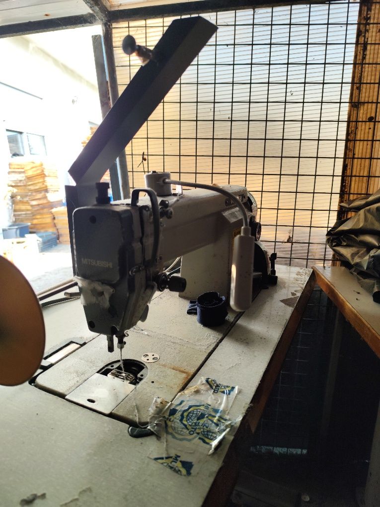 Máquina Ponto Corrido Mitsubishi para peças