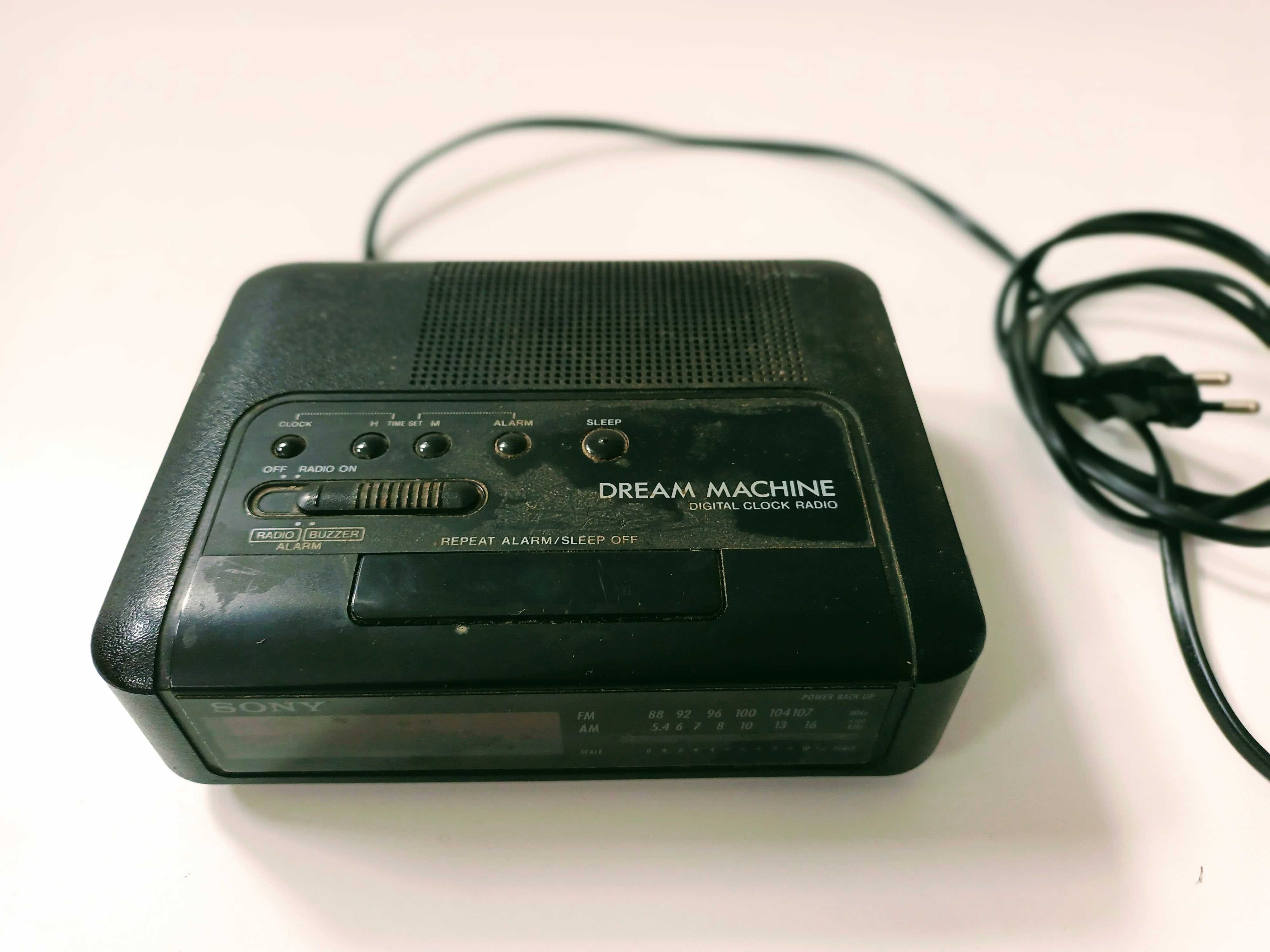 RADIO RELÓGIO - Despertador - "DREAM MACHINE", vintage, a funcionar.