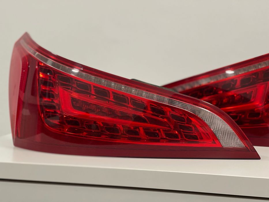 Задні фари Audi Q5 2011