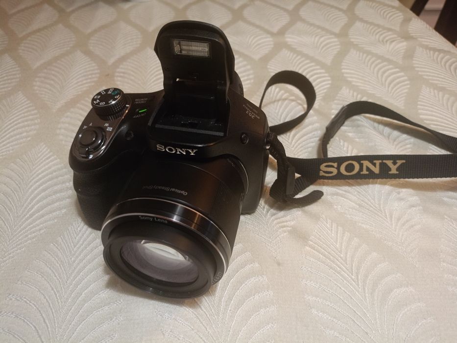 Aparat SONY DSC H400