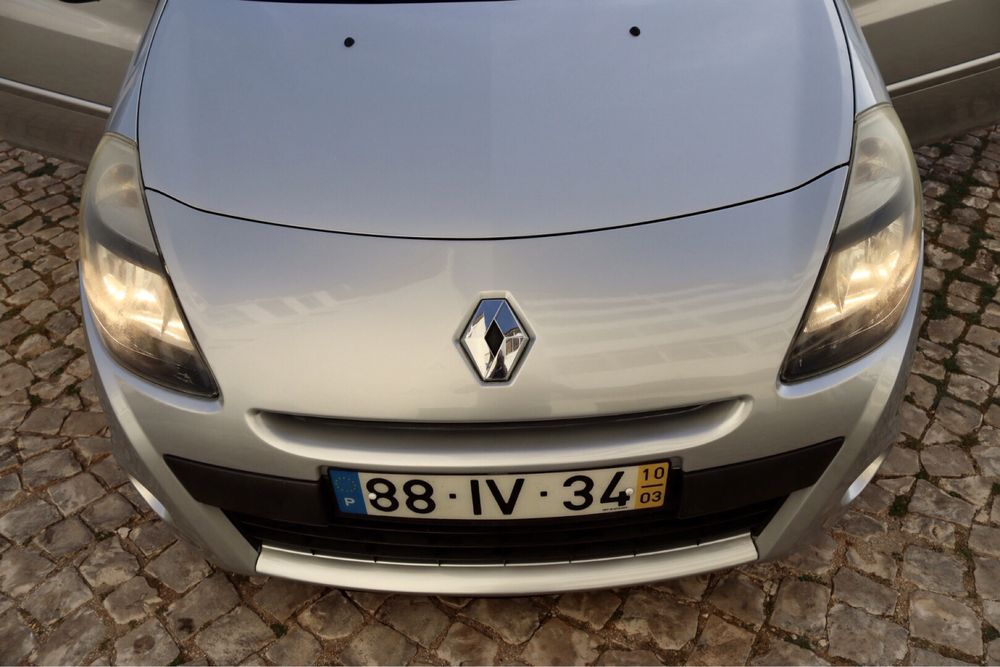 Renault Clio 1.2 16V C/ NOVO