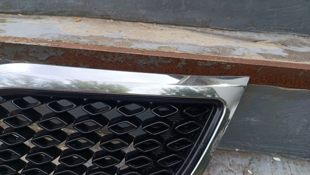 Решетка радиатора Kia K5 Optima 2010 — 2015