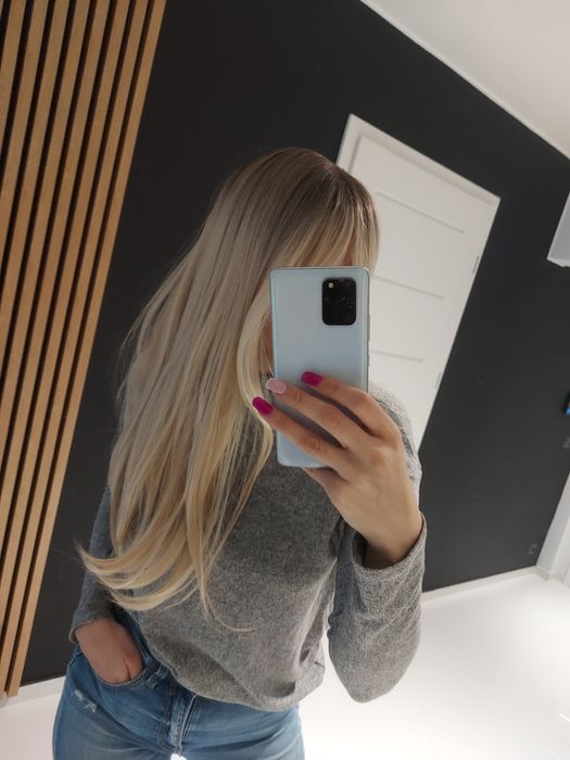 Peruka jasny naturalny blond długie gęste włosy NOWA