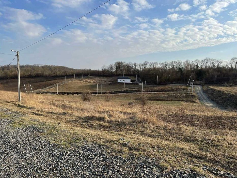 Продаж земельної ділянки в Ружичному