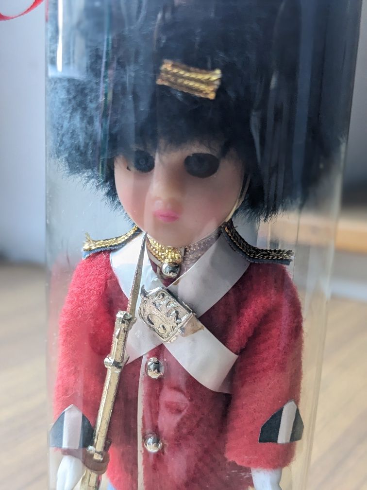 Lalka gwardzistą brytyjski. Royal Guard Toy