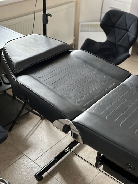 Косметологічна кушетка