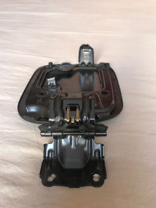 Кришка люк бензобака Toyota HIGHLANDER 2020-2025