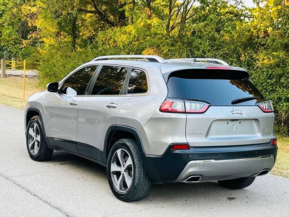 Jeep Cherokee Limited      2019