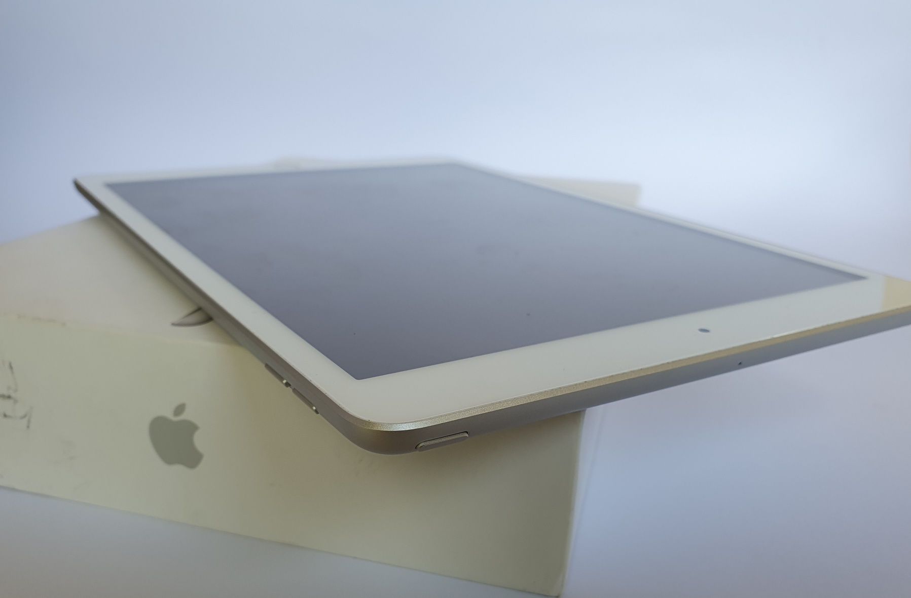 iPad 7 32gb wifi A2197 Silver робочій цілий подарунок!