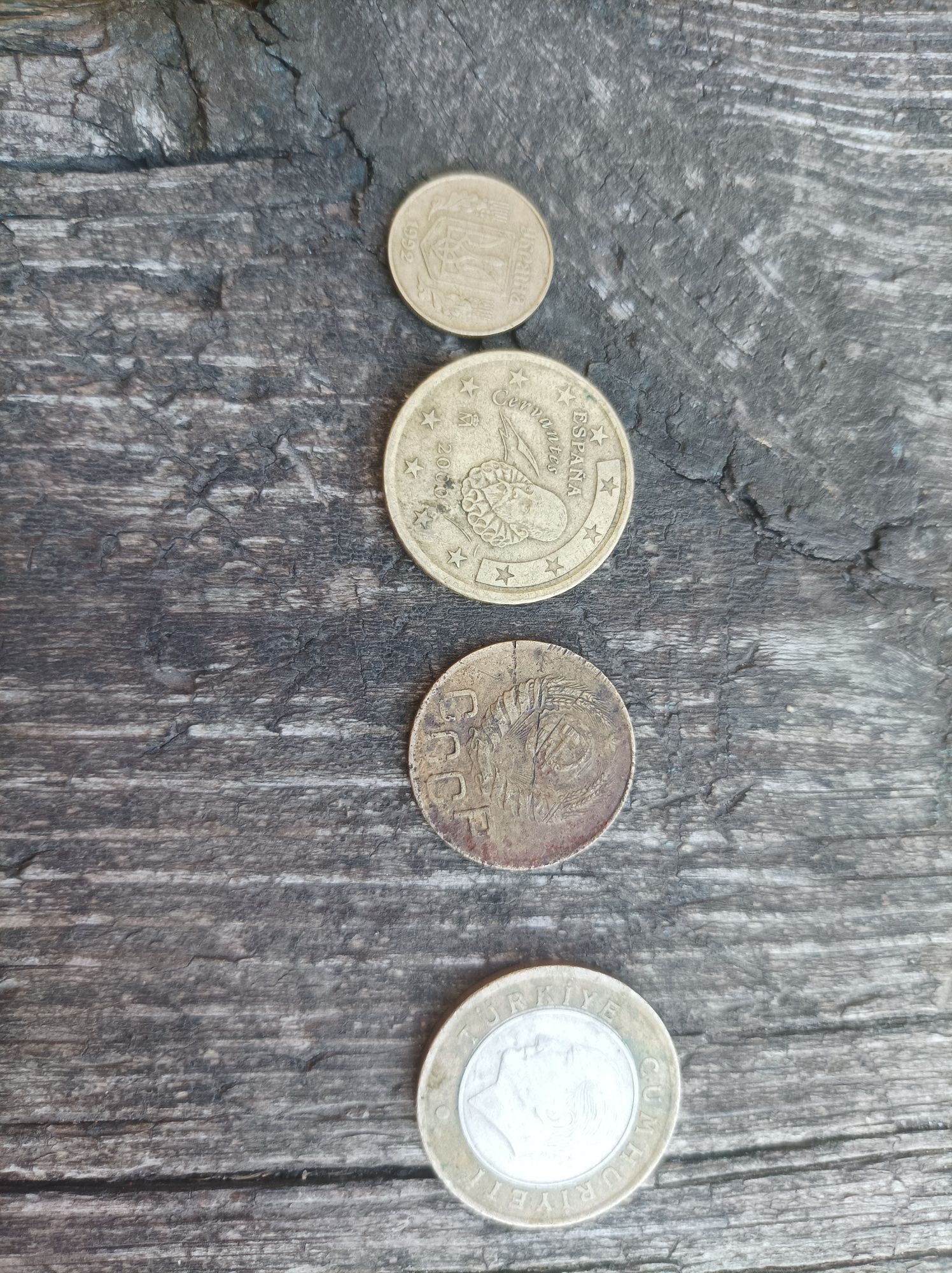 Продам монеты цену предлагайте сами