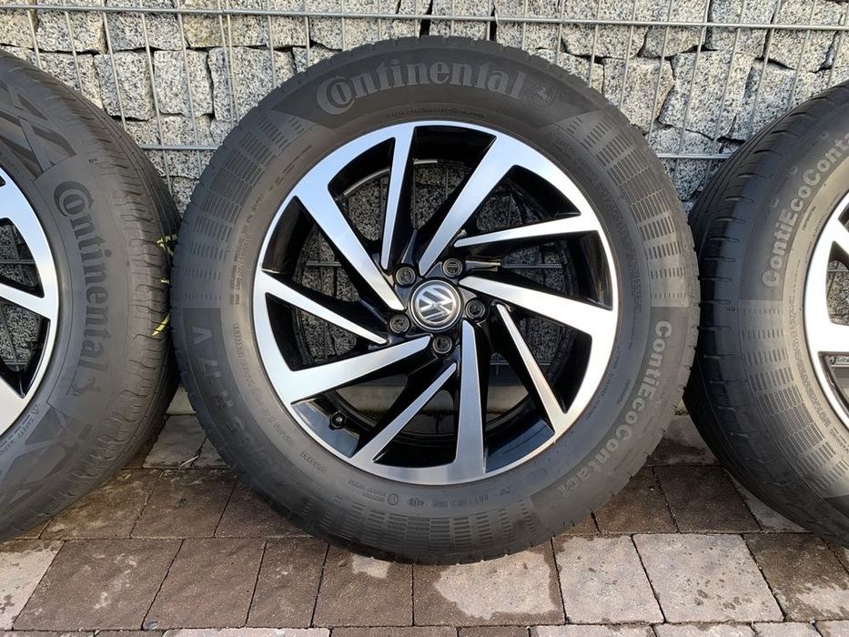 Шини Continental ContiEcoContact 215/65 R17