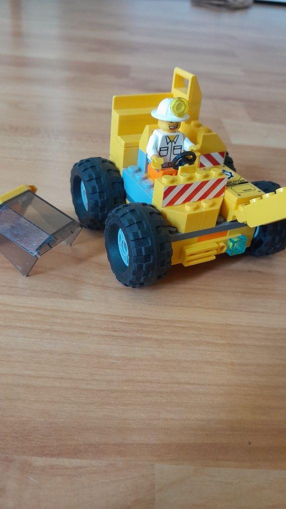 Экскаватор Lego Germany