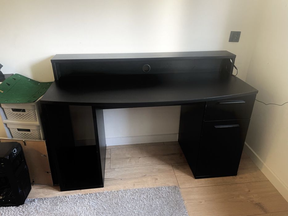 Biurko czarne stan bardzo dobry