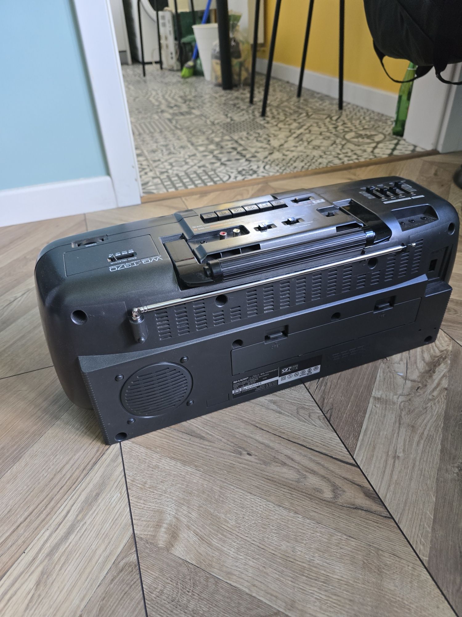 Radiomagnetofon sharp sprawne