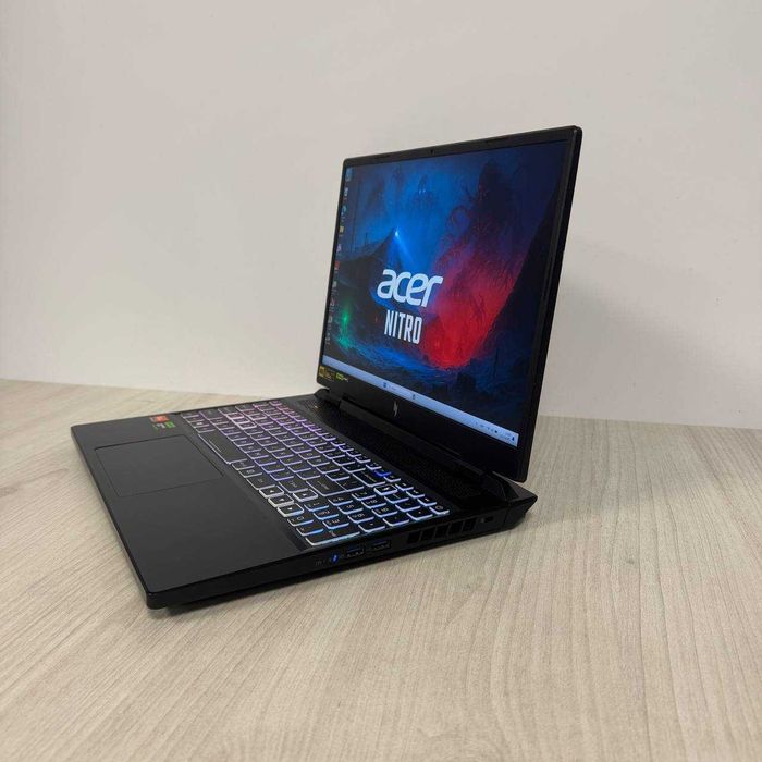 Acer Nitro 16 AN16-41 2K 165Hz Ryzen 9 7840HS 32GB SSD 1TB RTX 4070