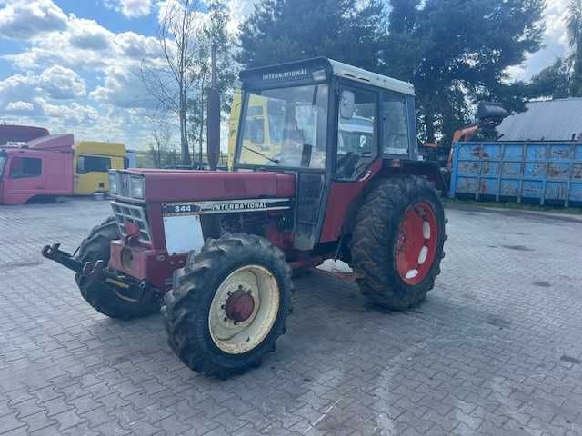 ciagnik international 844