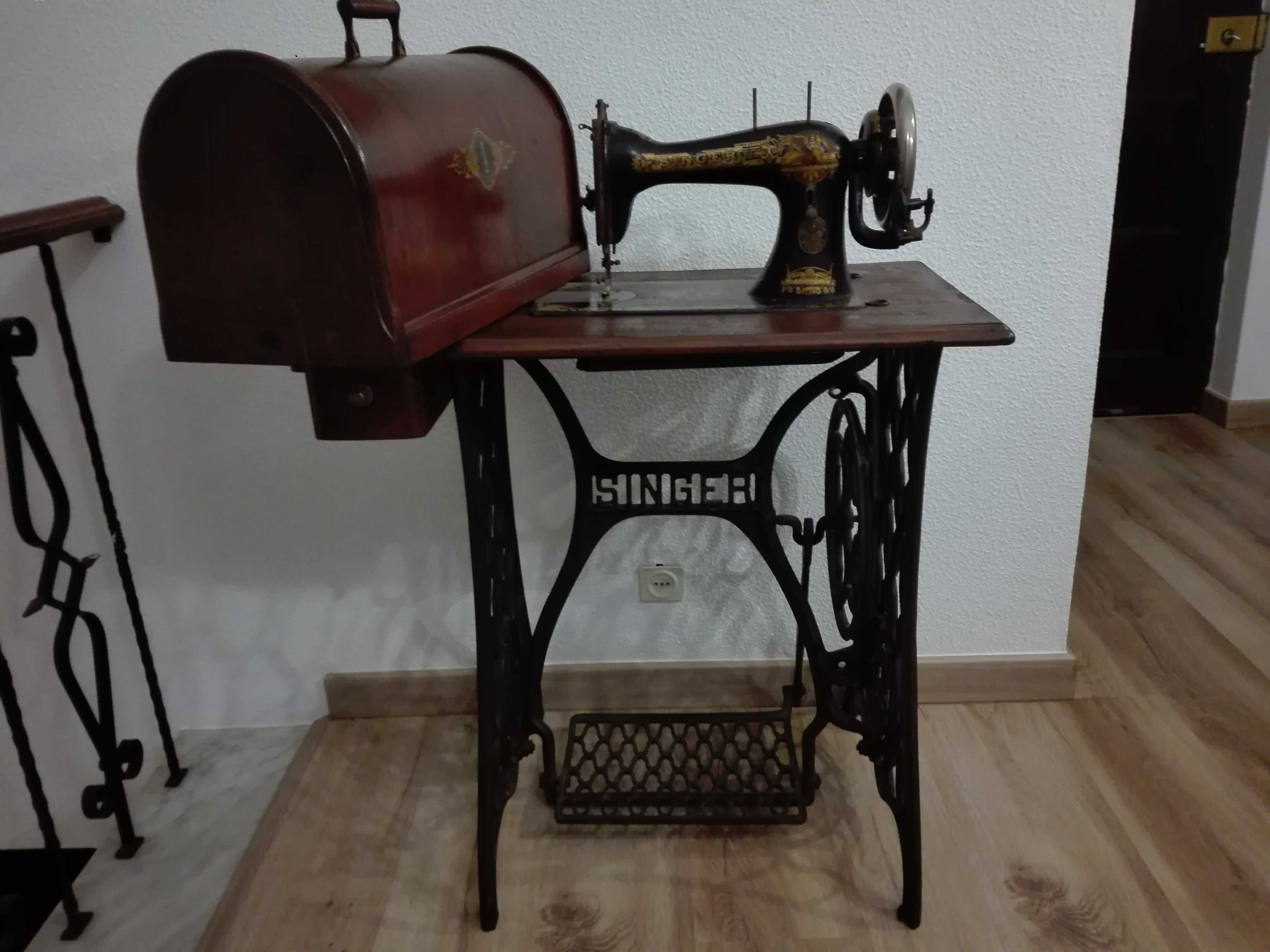 Maquina de costura Singer (antiguidade c/122 anos)