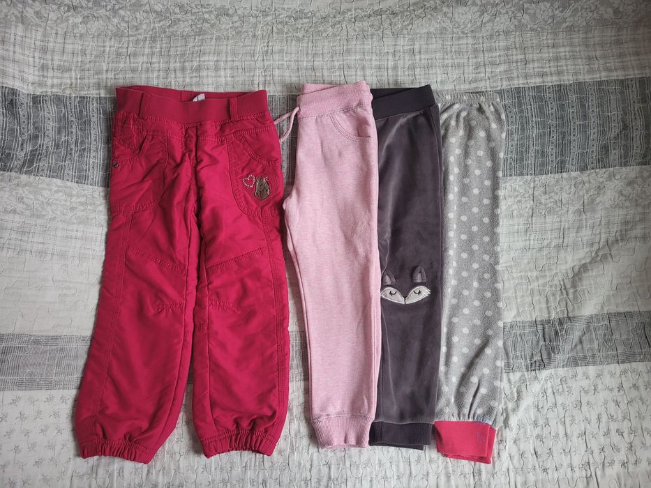 Spodenki dziewczęce  r.104 komplet
