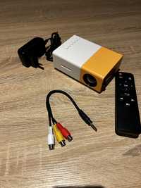Przenośny Mini projektor YG300