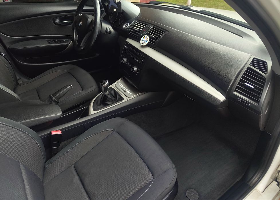 BMW Seria 1 116d, biała