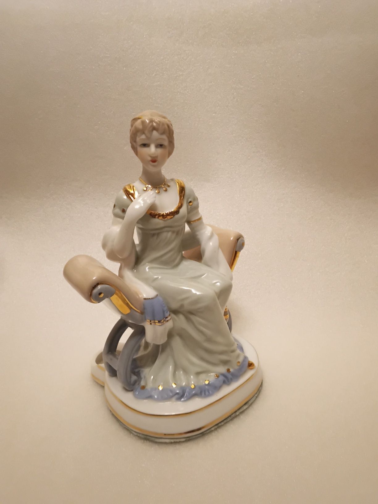 Figurka porcelanowa Dama Rumunia
