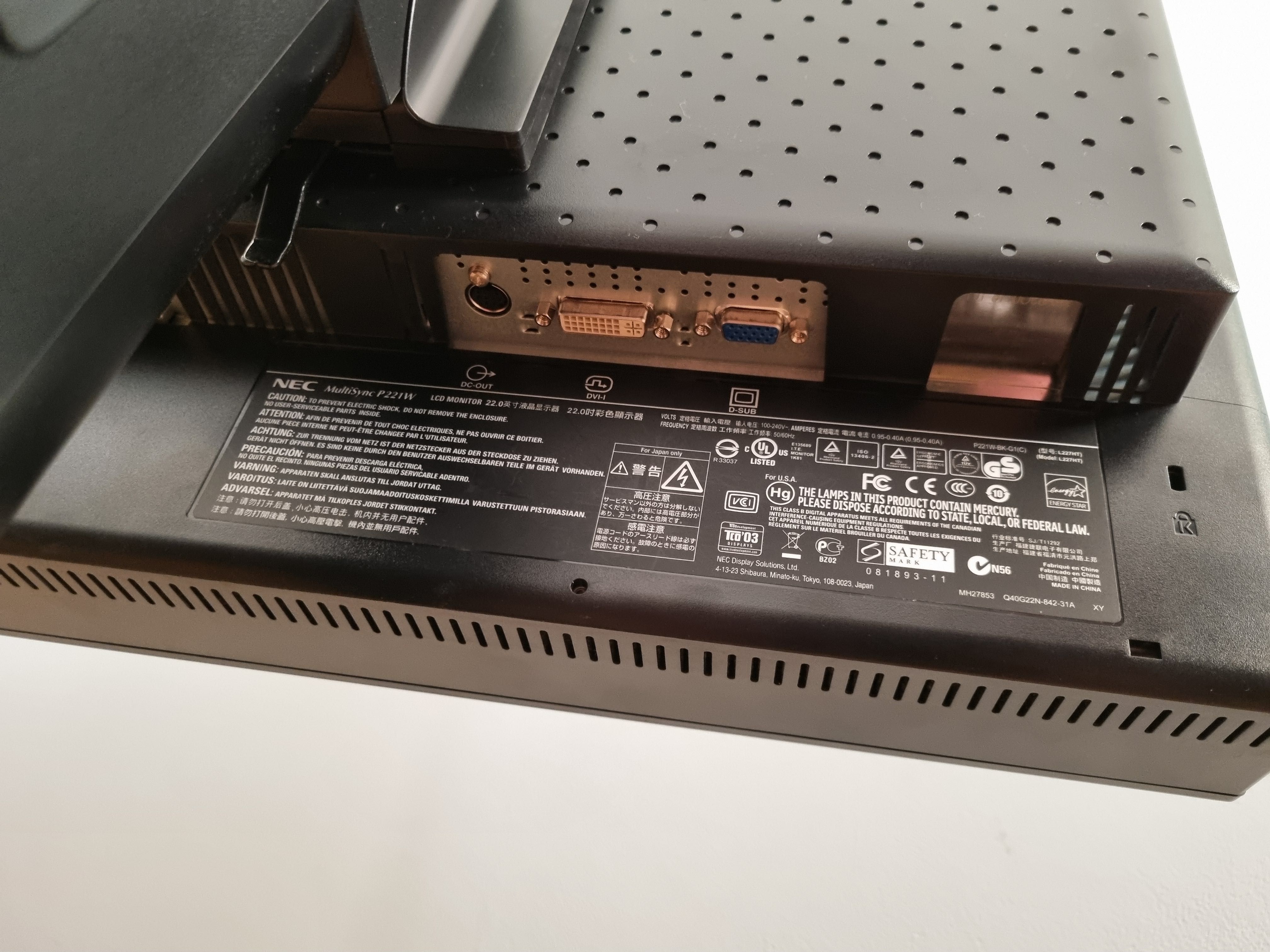 Monitor NEC MultiSync P221W 22"