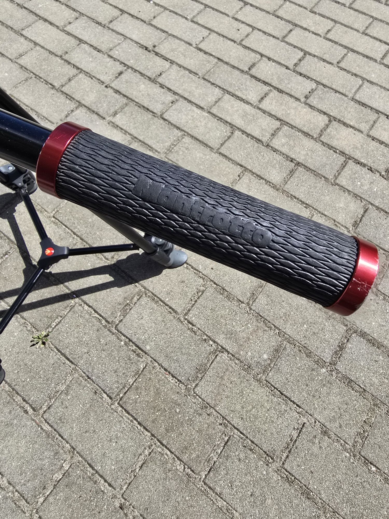 Statyw Manfrotto do dużych kamer MVT502AM z głowicą MVH502AH