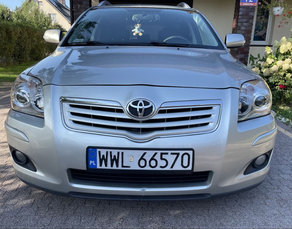 TOYOTA Avensis II kombi 1.8 VVT-I 129KM POLIFT