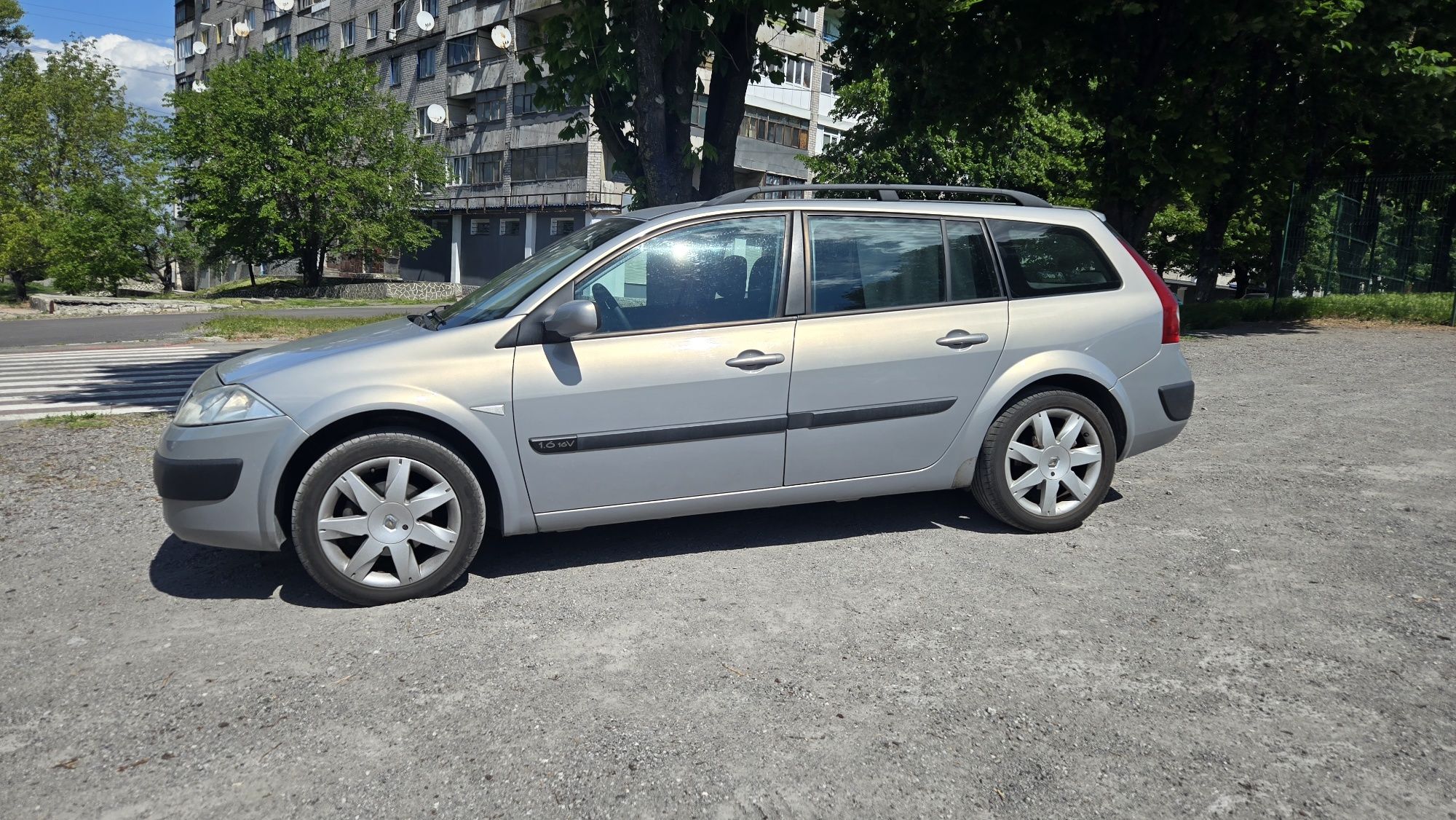 Renault Megan 1.6 бензин клімат холодить