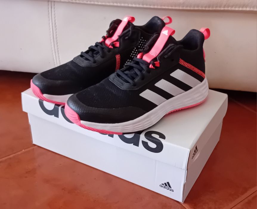 Ténis Basquetebol Adidas